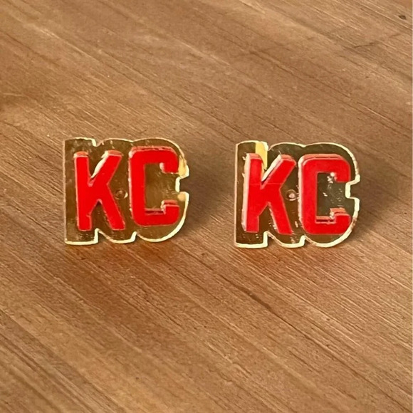 BRAND NEW lightweight acrylic Kansas City Chiefs stud earrings :3 options! - Picture 7 of 8